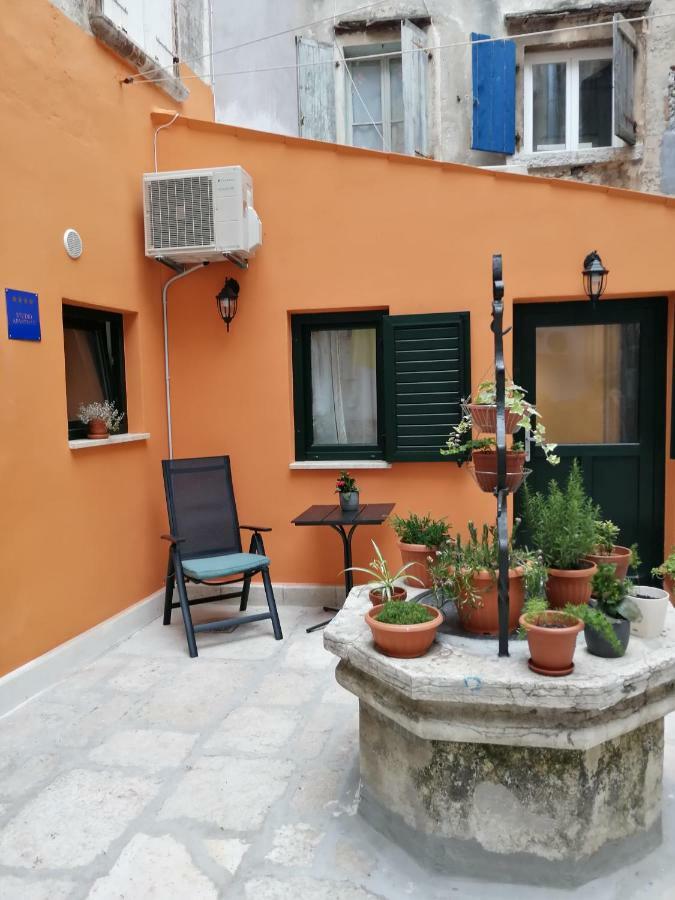 Studio App Dea In The Center Rovinj Exterior foto
